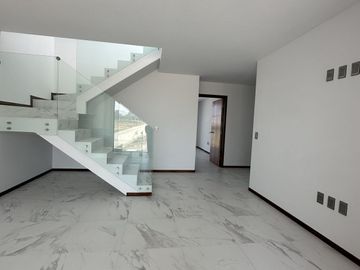 Casa en Venta en Valle Imperial dentro de coto