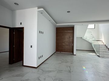 Casa en Venta en Valle Imperial dentro de coto
