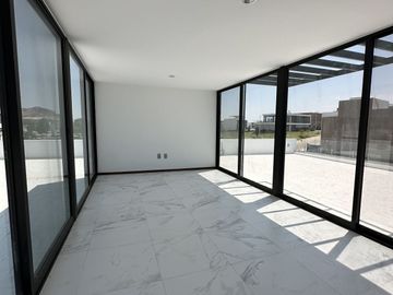 Casa en Venta en Valle Imperial dentro de coto