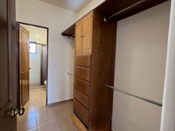 CASA EN VENTA CUMBRES 3er. SECTOR