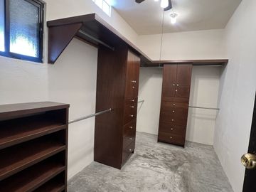 CASA EN VENTA CUMBRES 3er. SECTOR