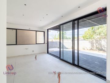 Casa Venta Bosques de las Misiones Sector Encino Carretera Nacional  Santiago  NL
