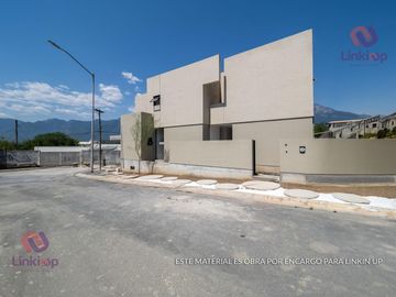 Casa Venta Bosques de las Misiones Sector Encino Carretera Nacional  Santiago  NL