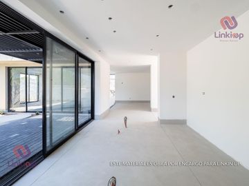 Casa Venta Bosques de las Misiones Sector Encino Carretera Nacional  Santiago  NL