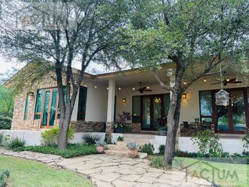 CASA EN VENTA EN CARRETERA NACIONAL LOS CRISTALES , MONTERREY N.L.