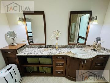 CASA EN VENTA EN CARRETERA NACIONAL LOS CRISTALES , MONTERREY N.L.