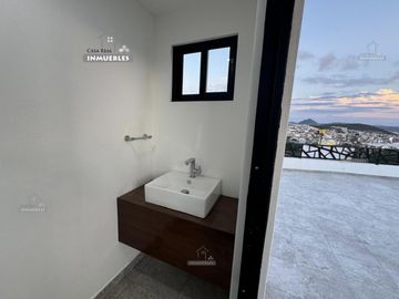 Casa en Fraccionamiento Privada Camino Real
