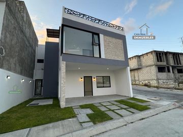 Casa en Fraccionamiento Privada Camino Real