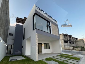 Casa en Fraccionamiento Privada Camino Real