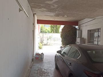 CASA EN VENTA PARA INVERSIÓN A PRECIO DE TERRENO EN TEHUACÁN SUR, ZONA LA PAZ, PUEBLA