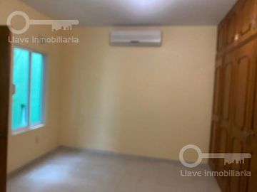 Casa en Venta en calle Estado de México, Col. Petrolera, Coatzacoalcos, Ver.