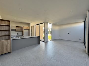 CASA EN VENTA EN FRACCIONAMIENTO MONTERREAL, CHOLULA RIVADAVIA.