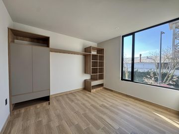 CASA EN VENTA EN FRACCIONAMIENTO MONTERREAL, CHOLULA RIVADAVIA.