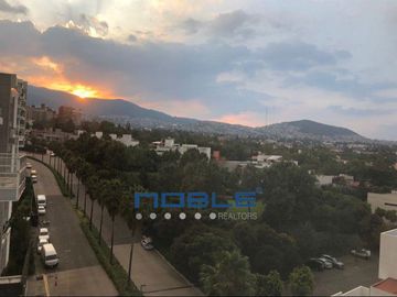 Departamento Venta Lomas del Pedregal, con Roof de 238.00m2.