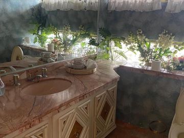En venta Casa en Tecamachalco, para remodelar con muy buen potencial (D)
