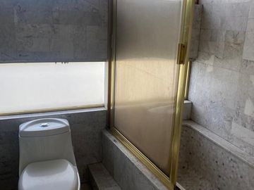 En venta Casa en Tecamachalco, para remodelar con muy buen potencial (D)
