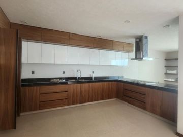 Casa en Venta  Altozano Fraccionamiento privado, Recamara en PB