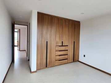 Casa en Venta  Altozano Fraccionamiento privado, Recamara en PB