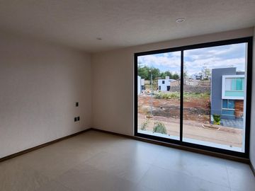 Casa en Venta  Altozano Fraccionamiento privado, Recamara en PB