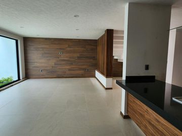 Casa en Venta  Altozano Fraccionamiento privado, Recamara en PB