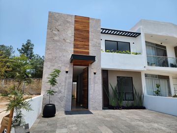 Casa en venta fraccionamiento Praderas I Altozano