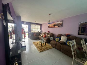 Casa en venta en Candora urbanidad
