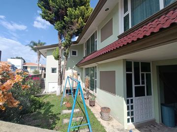 Casa en venta con tres habitaciones y jardín en Tizatlan, Tlaxcala.