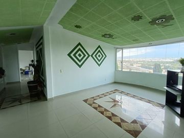 Casa en venta con tres habitaciones y jardín en Tizatlan, Tlaxcala.