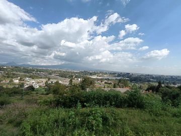 Casa en venta con tres habitaciones y jardín en Tizatlan, Tlaxcala.