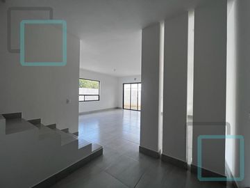CASA EN VENTA ALTARES RESIDENCIAL ZONA CARRETERA NACIONAL SANTIAGO