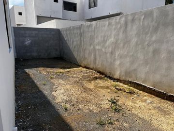 CASA EN VENTA ALTARES RESIDENCIAL ZONA CARRETERA NACIONAL SANTIAGO