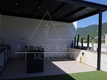 Casa en venta en carretera nacional a la altura de el uro