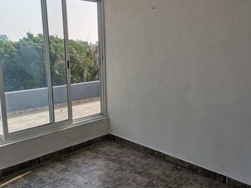 Venta Casa Sola con Recámaras en PB, Lomas de San Antón
