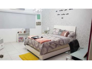 VENTA  CASA CON PISCINA EN LA ALAMEDA