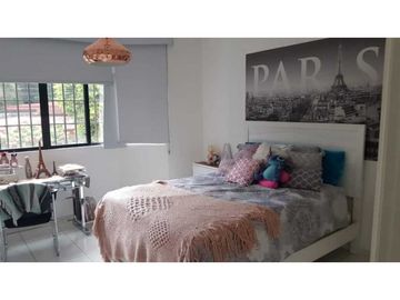 VENTA  CASA CON PISCINA EN LA ALAMEDA