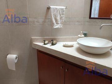 CASA EN VENTA EN CERRADA DEL VALLE ZONA CAMPANARIO