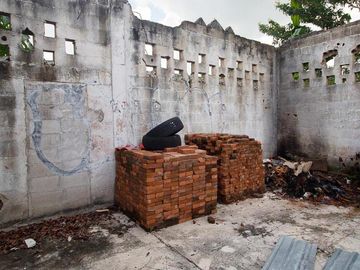 Local en venta con amplio terreno en San Juan Valladolid Yucatan