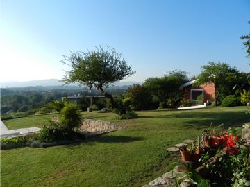 Venta. Casa y departamento de montaña. Estancia Vieja. Córdoba