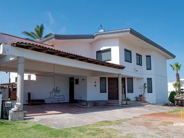 Casa en venta en San Bernardino, Tlaxcalancingo.