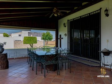 Casa en venta en San Bernardino, Tlaxcalancingo.