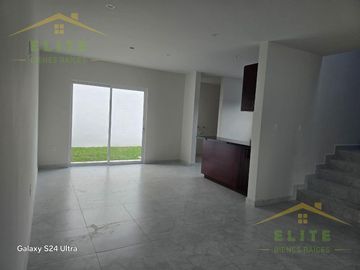 CASA EN VENTA COLONIA NUEVO AEROPUERTO