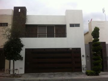 CASA EN VENTA cerca de madeira PASEO DE CUMBRES 4TO SECTOR MONTERREY