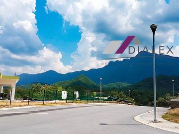 Fraccionamiento Alamosur -CARRETERA NACIONAL- Casa en Venta Santiago N.L.