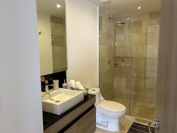 Departamento a estrenar en Venta en Balcones Coloniales con las mejores Vistas de la Ciudad