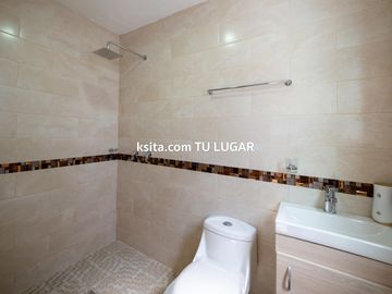 Casa en venta en Barrio de Nuevo León, Cuautlancingo, Puebla.
