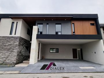 Bosques de las Misiones -CARRETERA NACIONAL- Casa  VENTA Santiago Nuevo León, 422 M2
