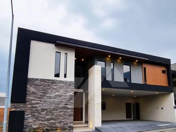 Bosques de las Misiones -CARRETERA NACIONAL- Casa  VENTA Santiago Nuevo León, 422 M2