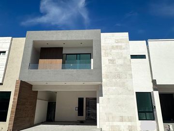 Casa en Privanzas del Campestre
