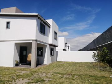 Casa en condominio - San Miguel Totocuitlapilco