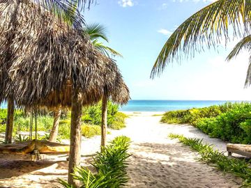 Casa Frente al Mar en Las Hermosas Playas de El Cuyo, Yucatán
